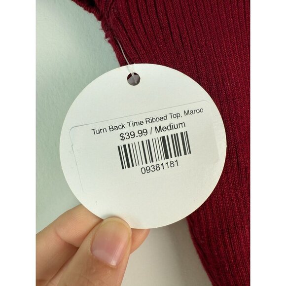 Le Lis Collection NWT Ribbed Top with Tie Detail Maroon Cream Size M Gameday Col - Picture 8 of 10